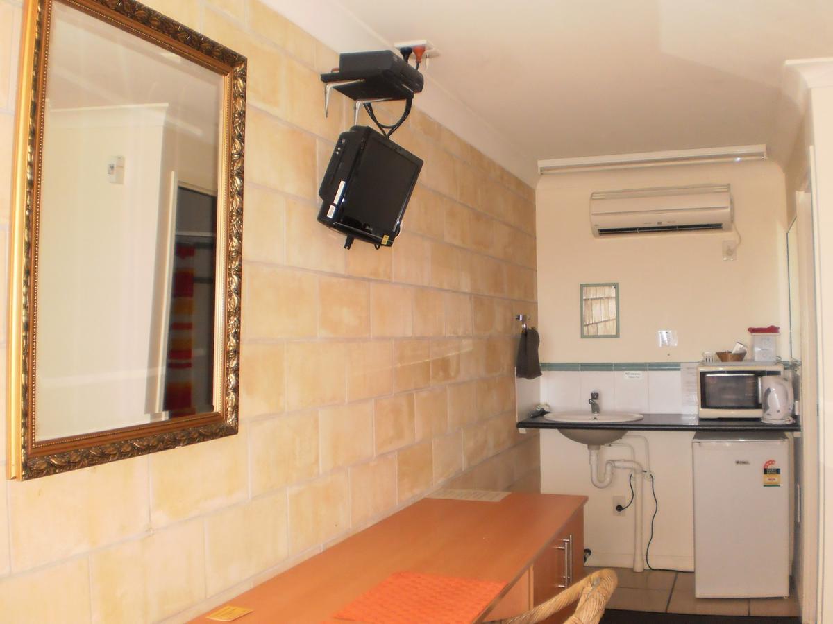 Country View Motel Ilbilbie Екстер'єр фото